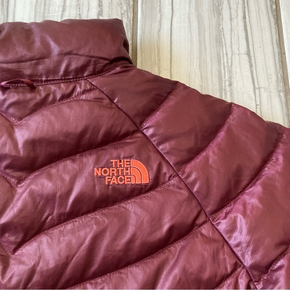 The North Face 550 Down jacket. EUC - Picture 6 of 7
